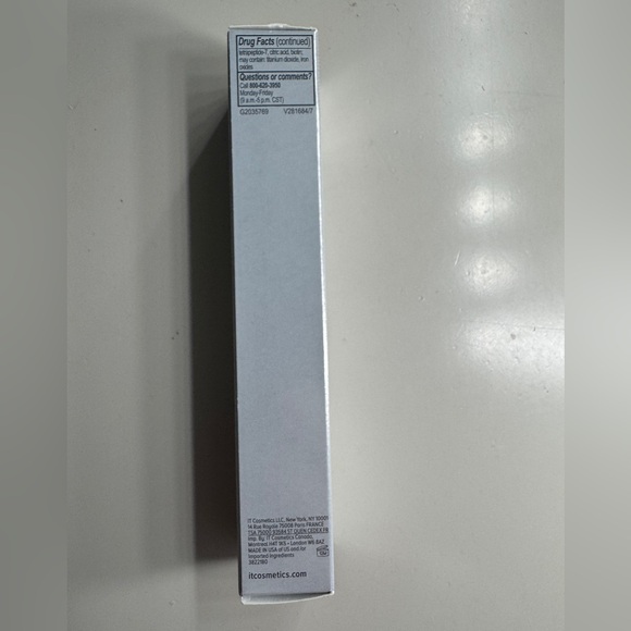 NEW, Never opened, unused.
IT COSMETICS CC Cream Foundation - Medium - Picture 6 of 7